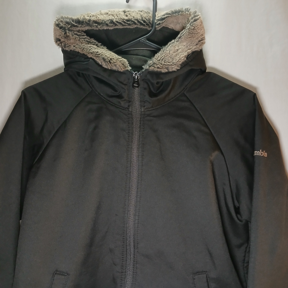Columbia Women’s Softshell Jacket M – Faux Fur Lined Hood Black